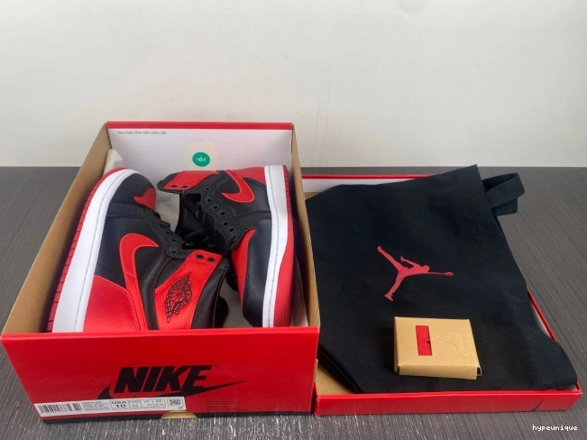 HYPE FD4810-061 Jordan WMNS 1 High Satin Air Bred OG 0709